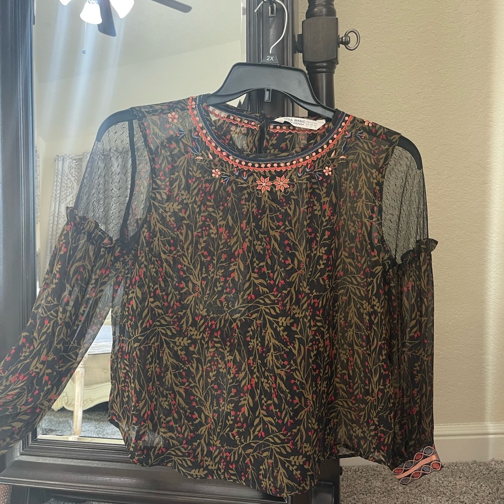 Zara blouse - Picture 3 of 3